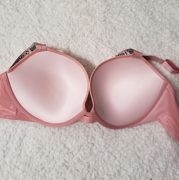 Victoria's Secret Very Sexy Push-up Bra & Matching Panties - Picture 7 of 15